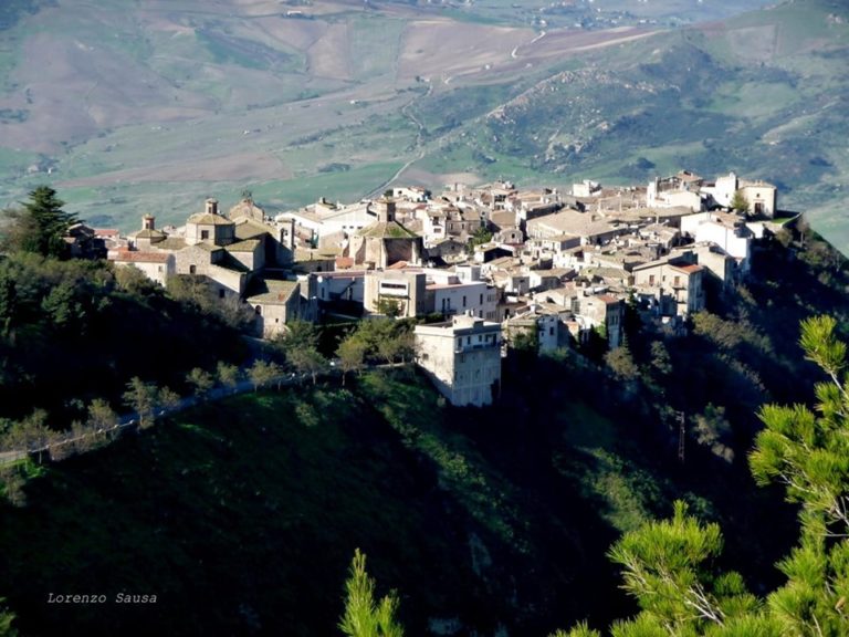 IL COMMISSARIO CALTAGIRONE E IL PROF. SCHICCHI CITTADINI ONORARI DI POLIZZI GENEROSA