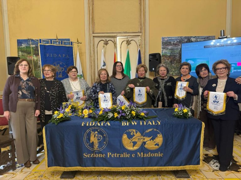 Palazzo Pucci Martinez ha fatto da cornice a una celebrazione densa di significato: il venticinquesimo anniversario della FIDAPA BPW Italy – sezione Petralie Madonie.
