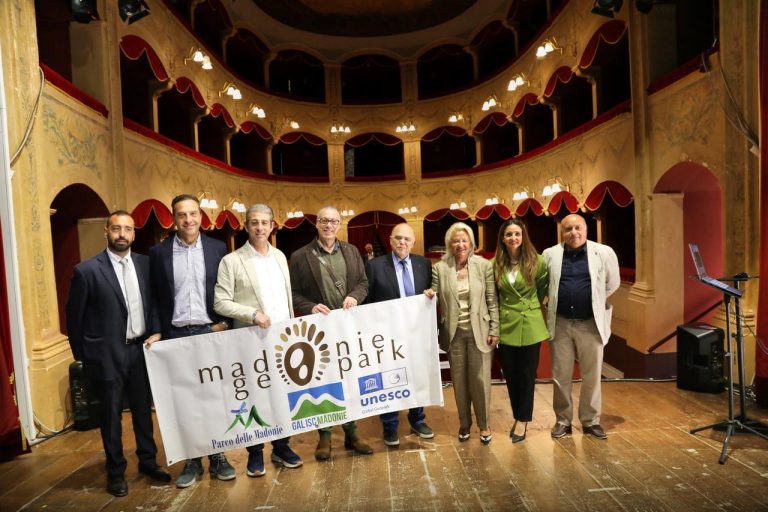 convegno tecnico-scientifico “La Rocca di Cefalù”, svoltosi presso il Teatro Comunale Salvatore Cicero-Cefalù