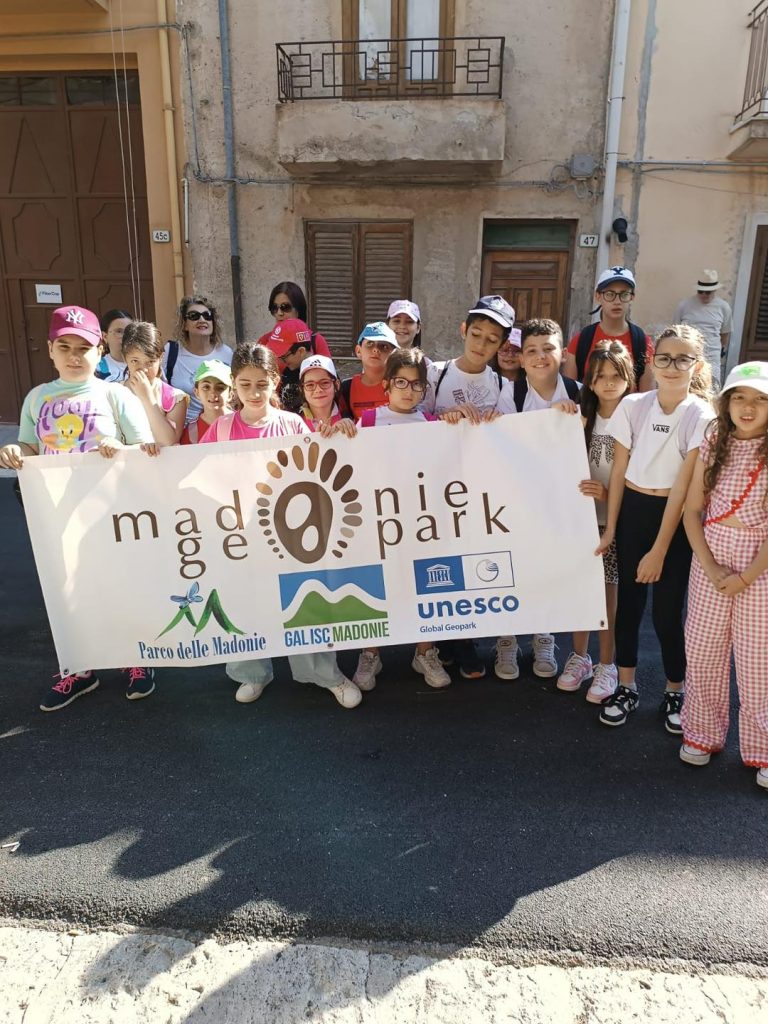 Settimana Europea dei Geoparchi Scillato, celebre per le sue acque sorgive gli alunni della scuola primaria protagonisti di un’escursione educativa